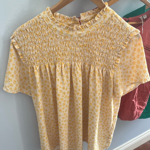 Lot of 5 boutique tops - Picture 2 of 11